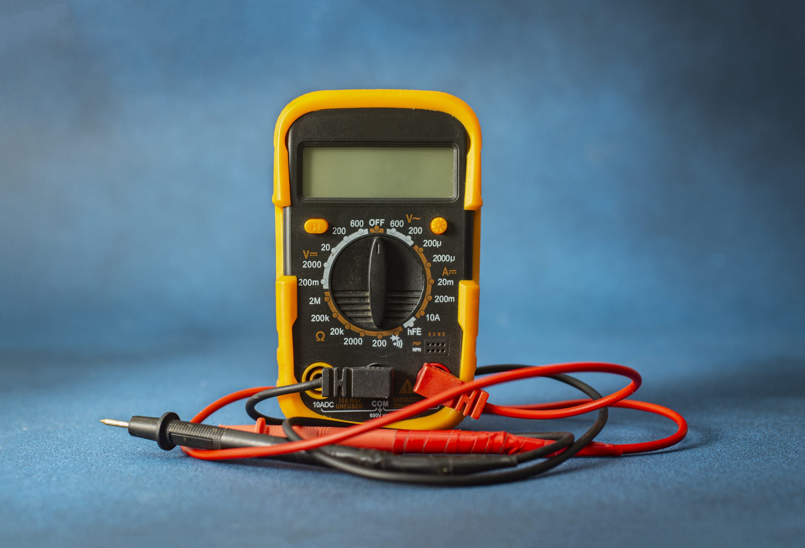 Elektrik Devrelerinde Akım Ölçümü: Doğru Bağlantının Önemi ve Yaygın Hatalar